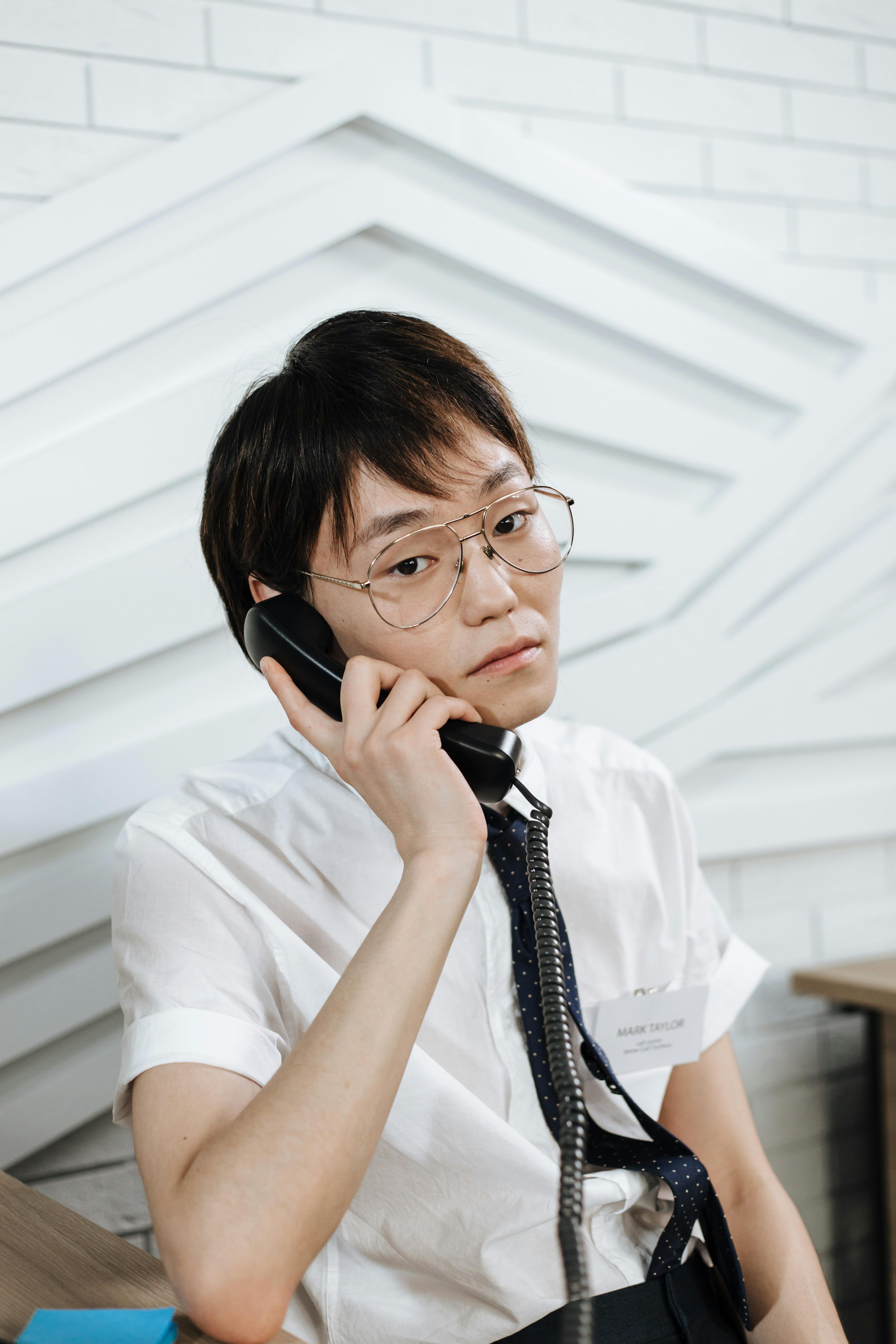How to compare call center companies when choosing an answering service for your business